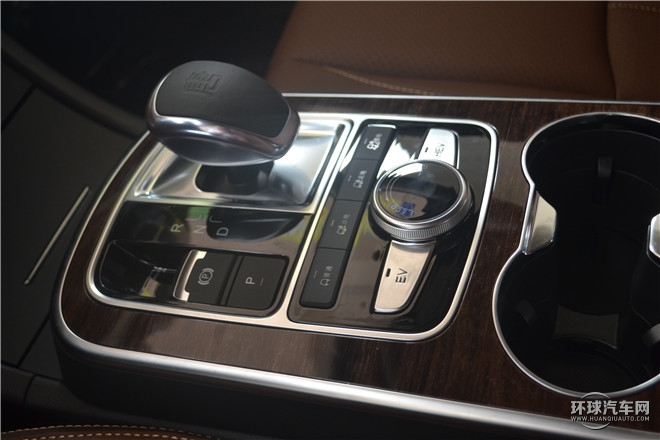 2015款 2.0T 四驱旗舰型