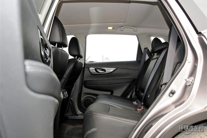 2015款 2.5L CVT领先MAX版 4WD