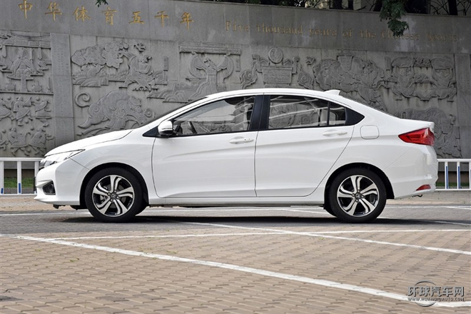 2015款 1.5L CVT豪华版