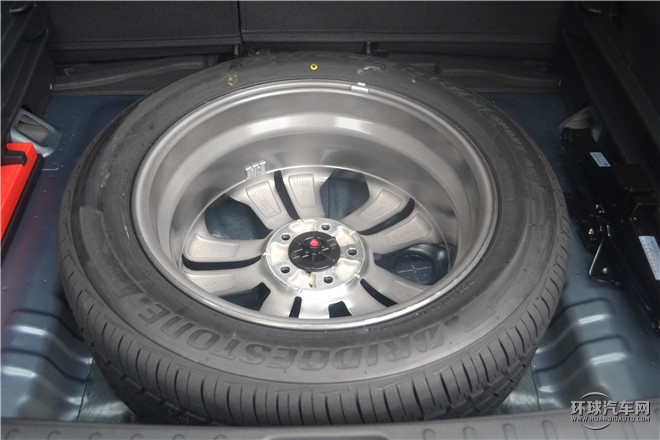 2015款 1.6T 双离合两驱领先型