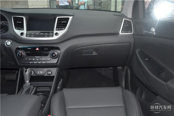 2015款 1.6T 双离合两驱舒适型