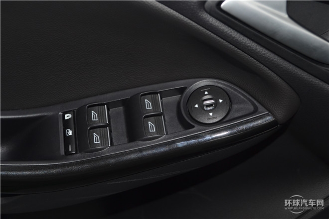 2015款 三厢 1.6L 手动舒适型