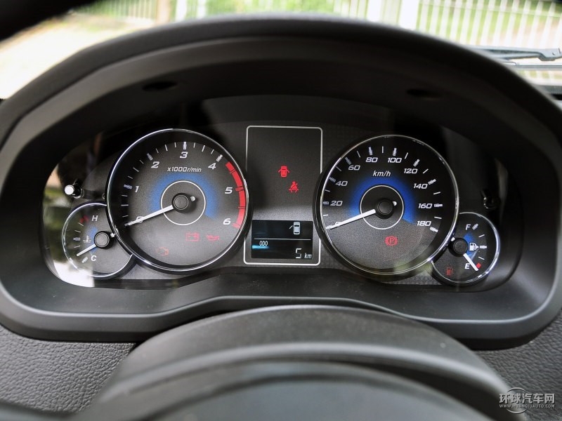 威虎TUV 2015款 2.5T柴油四驱豪华型