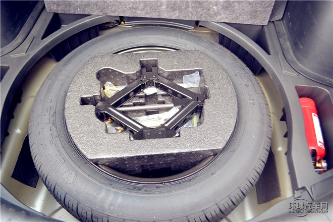 1.8T 自动两驱超享版