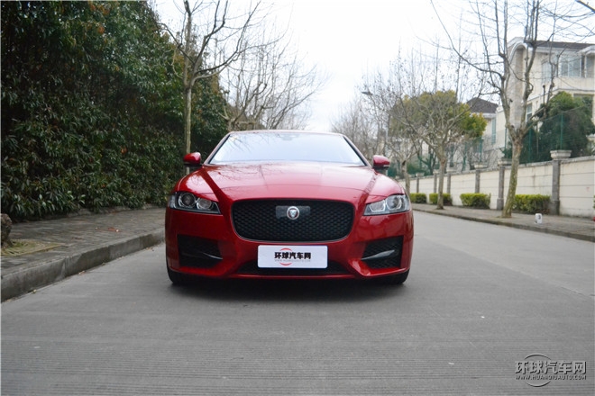 XF 3.0T 两驱R-Sport运动版