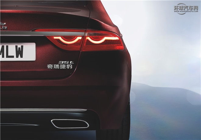2016款 XF 2.0T 两驱R-Sport运动版