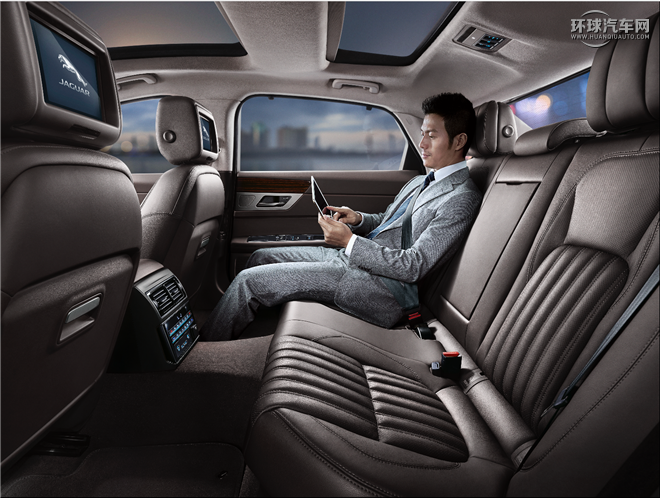 2016款 XF 2.0T 两驱R-Sport运动版