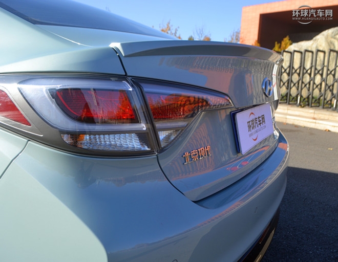 2016款 2.0L hybrid HS领先型
