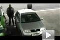 太背了！加油站车主被莫名轮胎无辜撞到